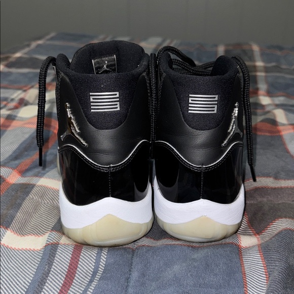 Men’s Jordan 11s jubilees - Picture 2 of 6